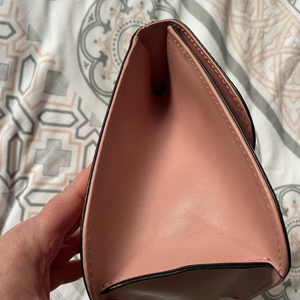 Valentino Garavani Glam nude poudrè shoulder bag - Picture 10 of 13